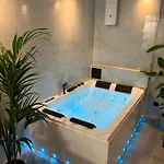 Relax - Mit Whirlpool & Sauna Apartament